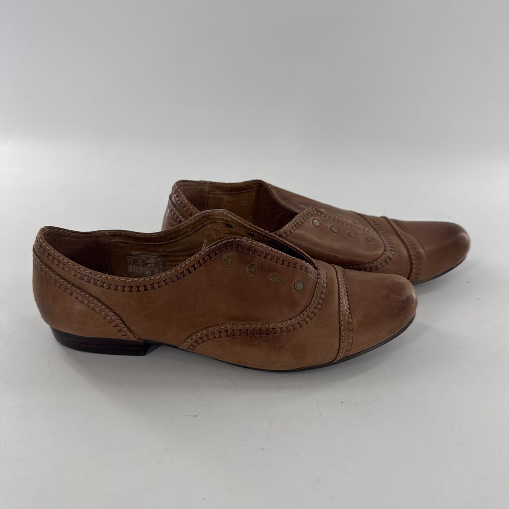 8.5 slip on leather loafer