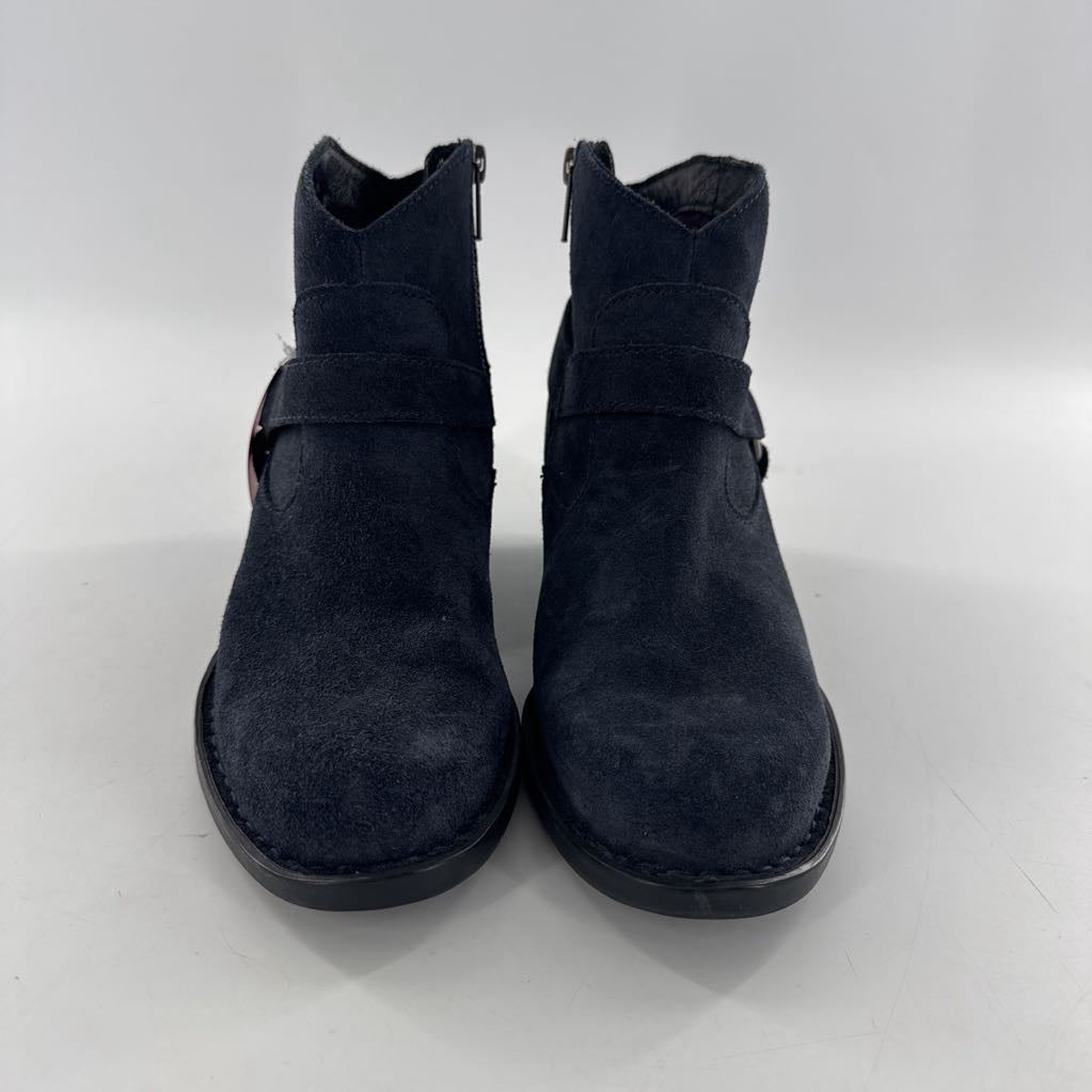 8.5 suede ankle boot