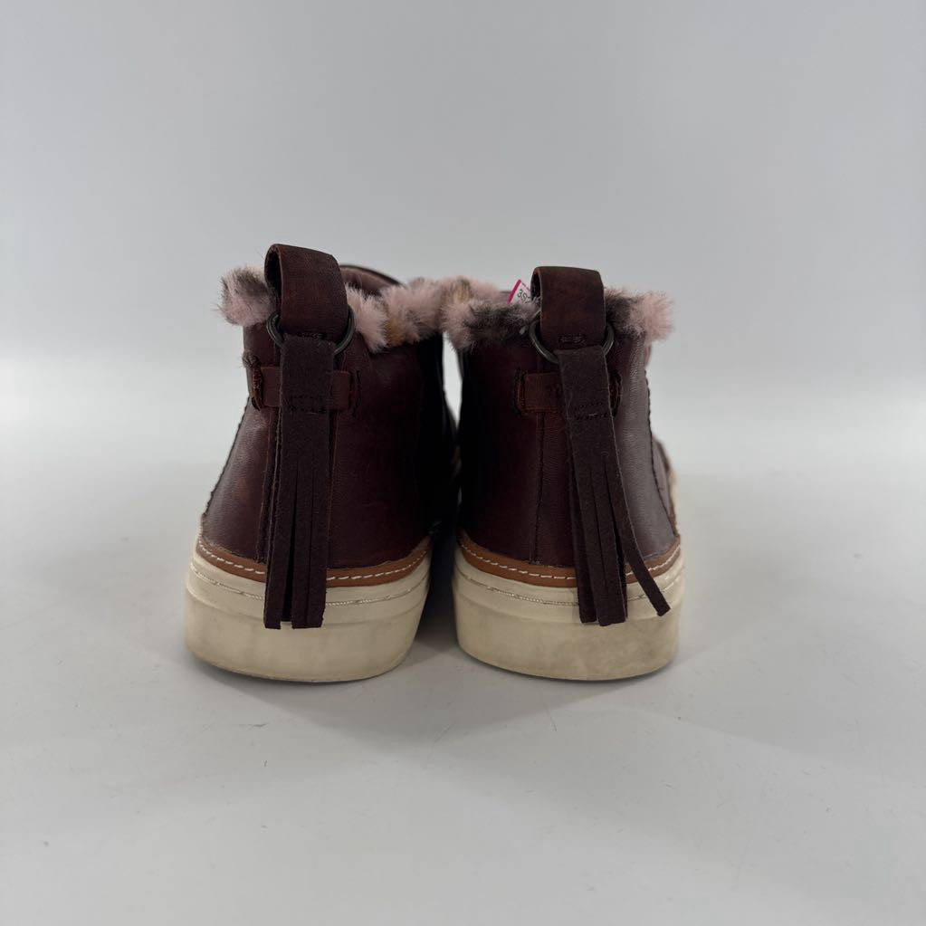8.5 faux fur lined leather bootie
