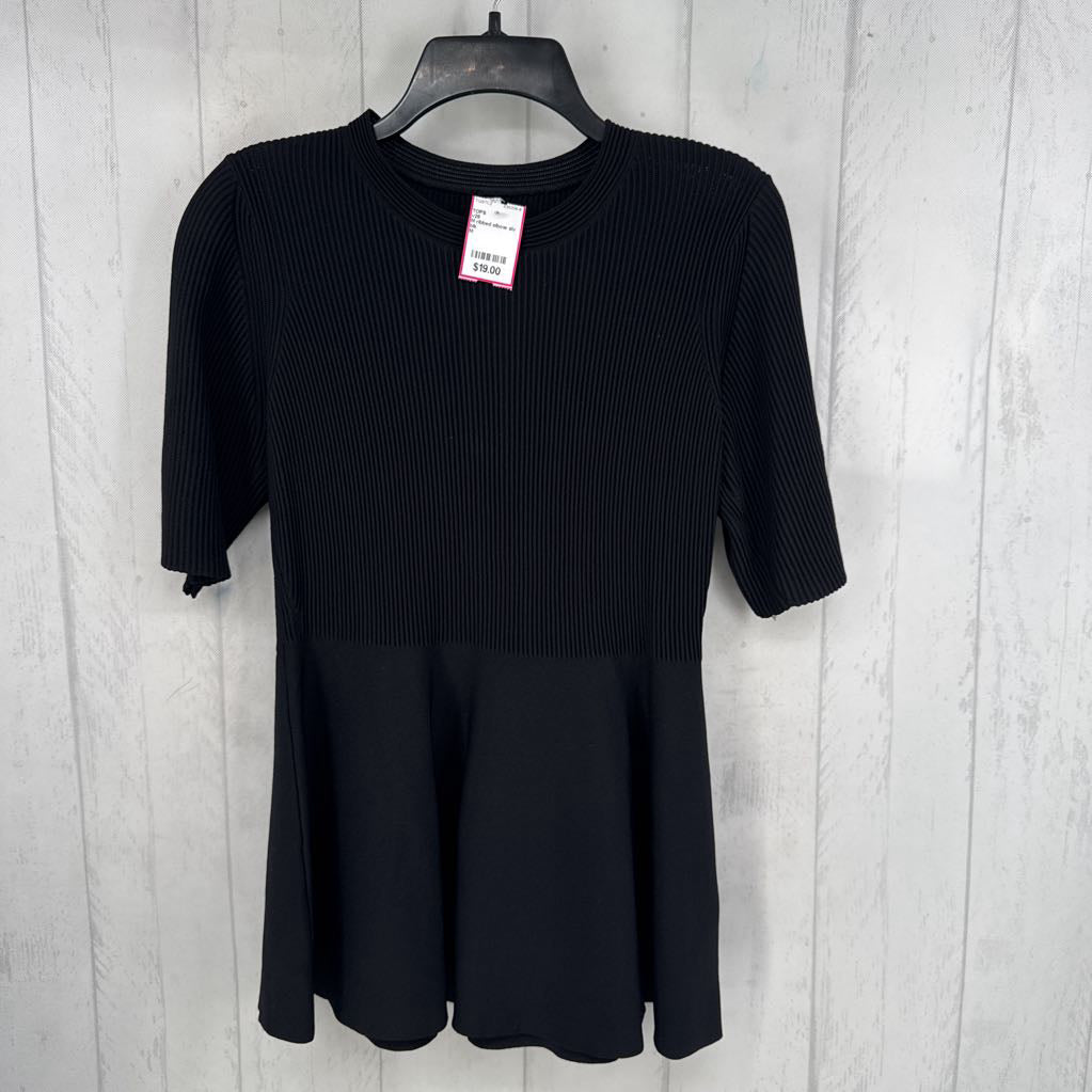 M ribbed elbow slv peplum top