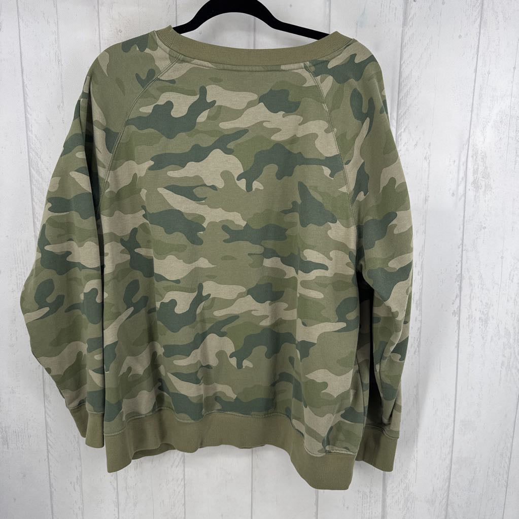 2X camo print sweatshirt