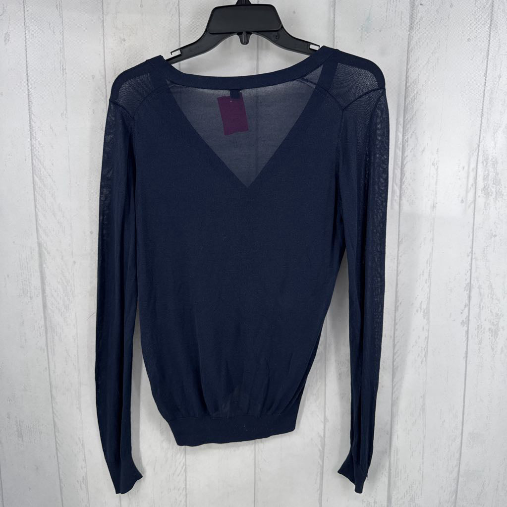 M lightweight button down cardi