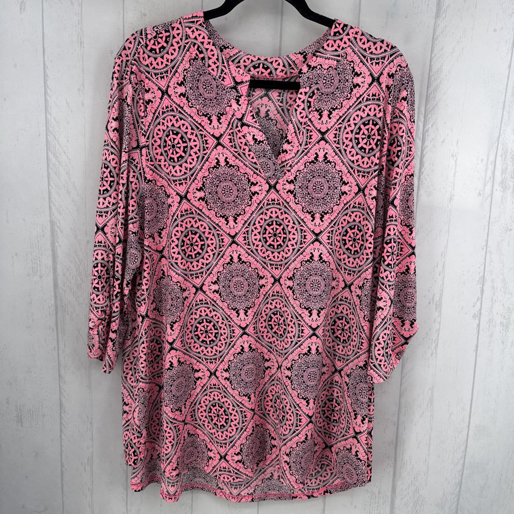 XL medallion print split neck 3/4 slv tunic