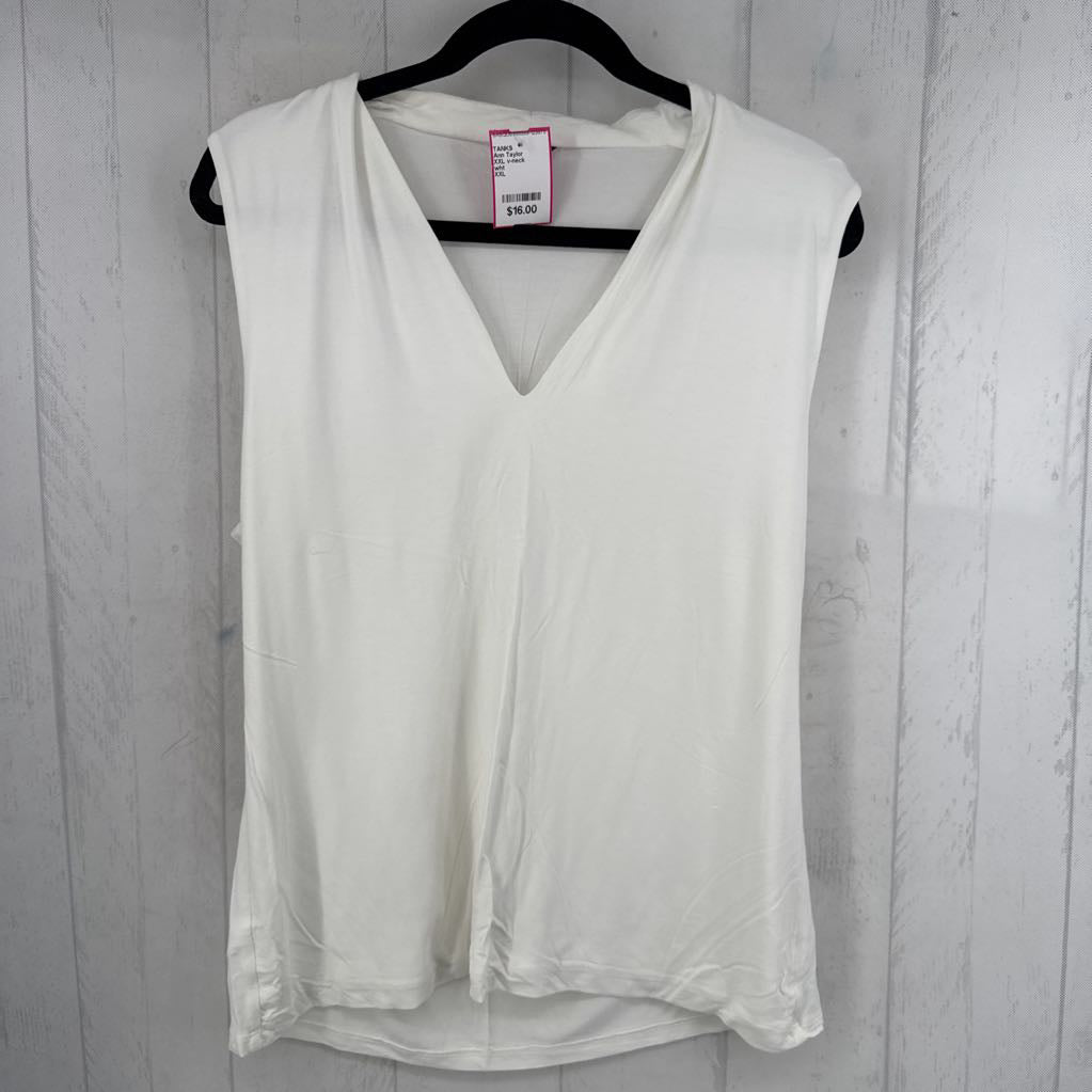 XXL v-neck layering tank