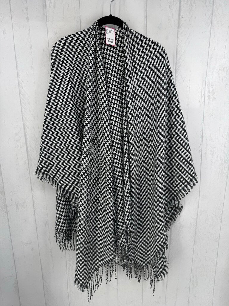O/S houndstooth print ruana