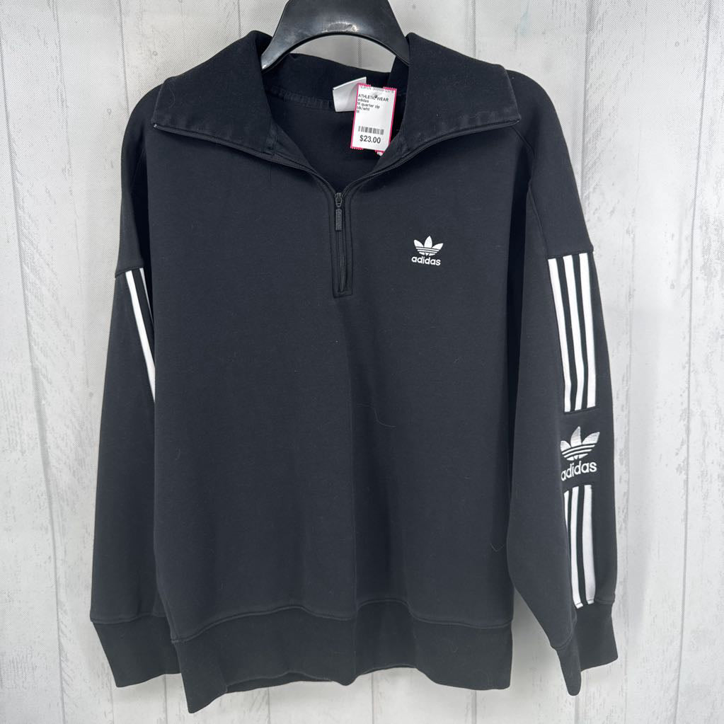 M quarter zip sweatshirt