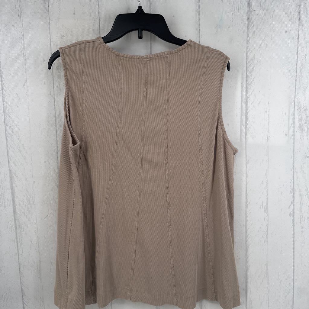 L ribbed swing tank