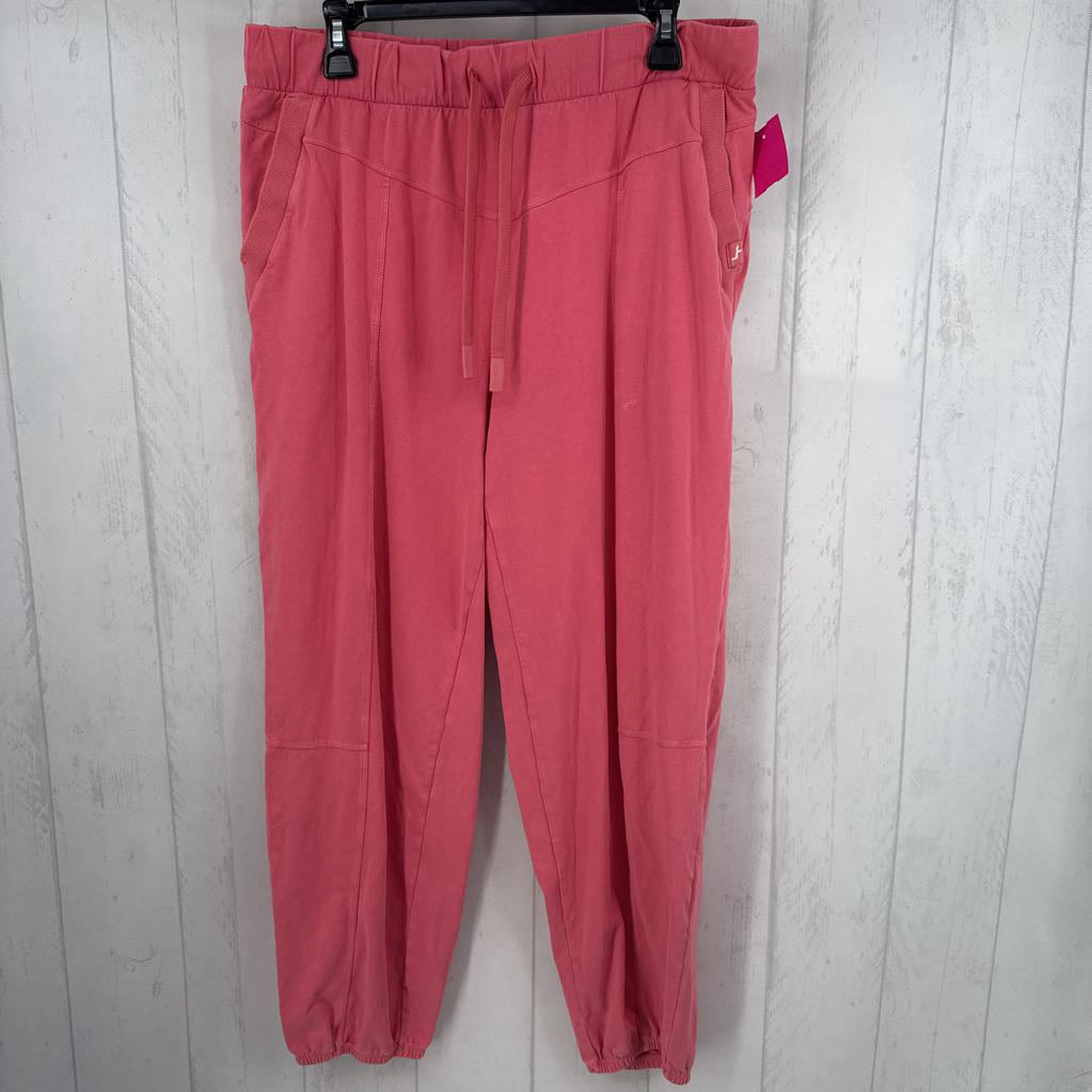 L pull-on joggers