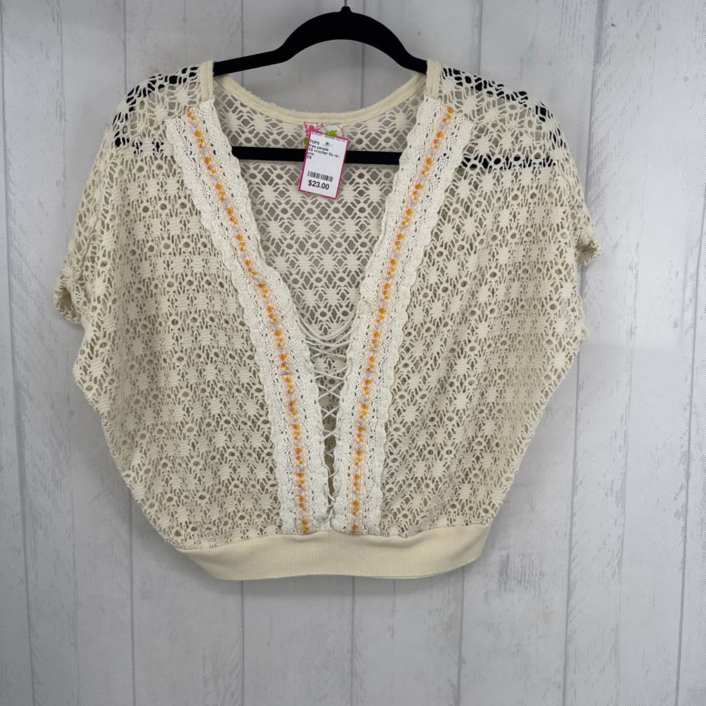 XS crochet flo ric-rac accent s/s top