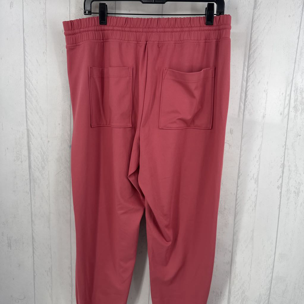 L pull-on joggers