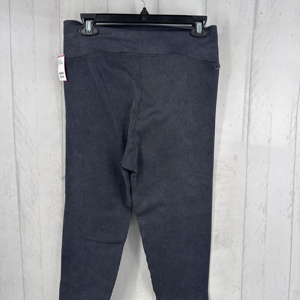 XL hi-rise ribbed legging