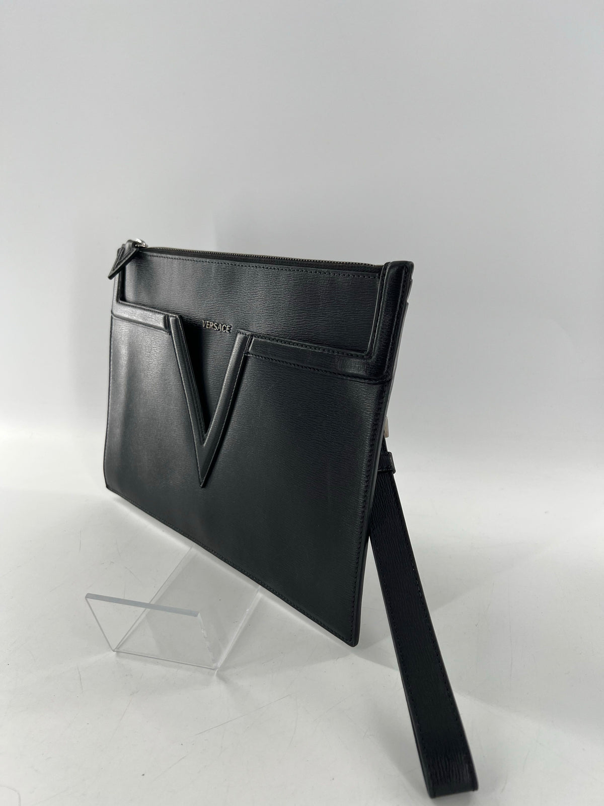 V Pouch clutch