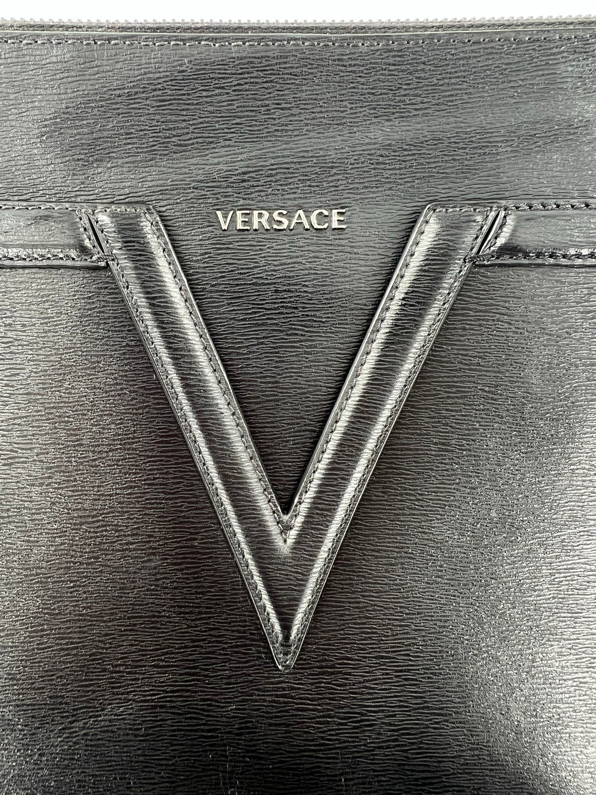 V Pouch clutch