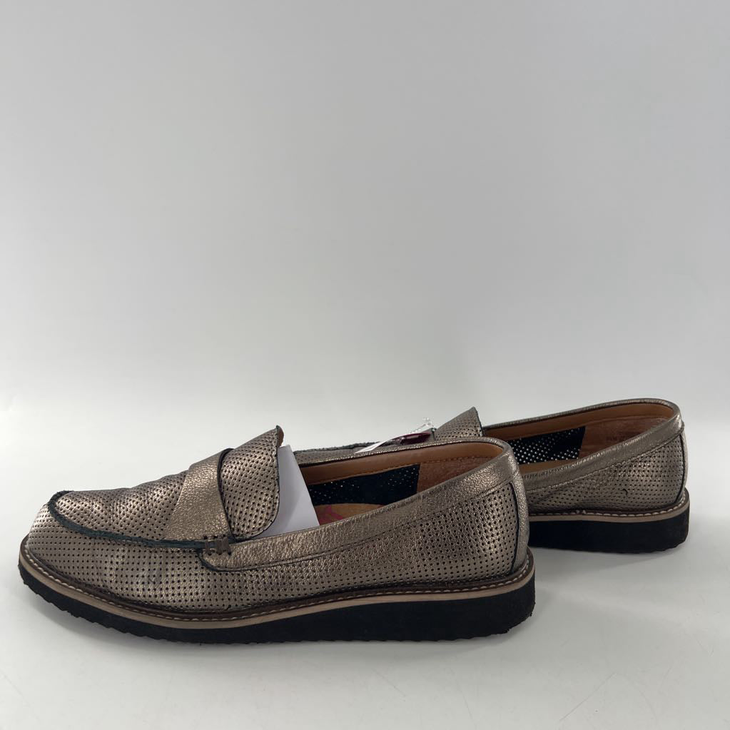 9.5 perforated leather loafer