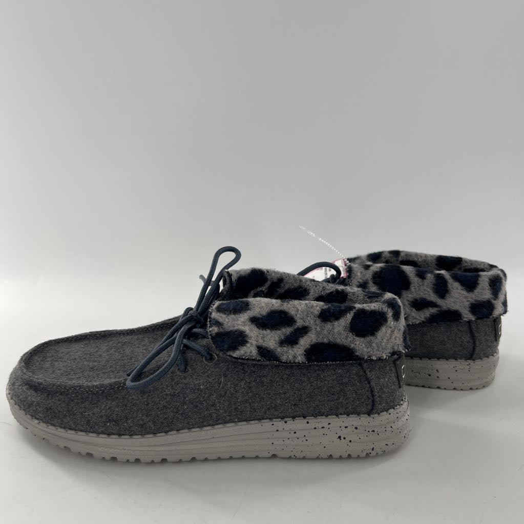 8 animal print lace-up bootie