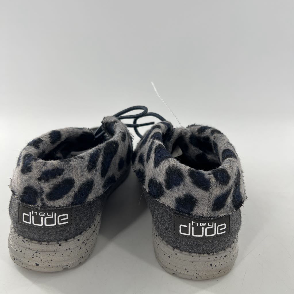 8 animal print lace-up bootie