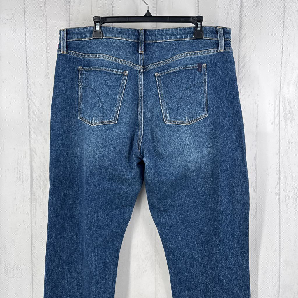 33 mid-rise boyfriend jean
