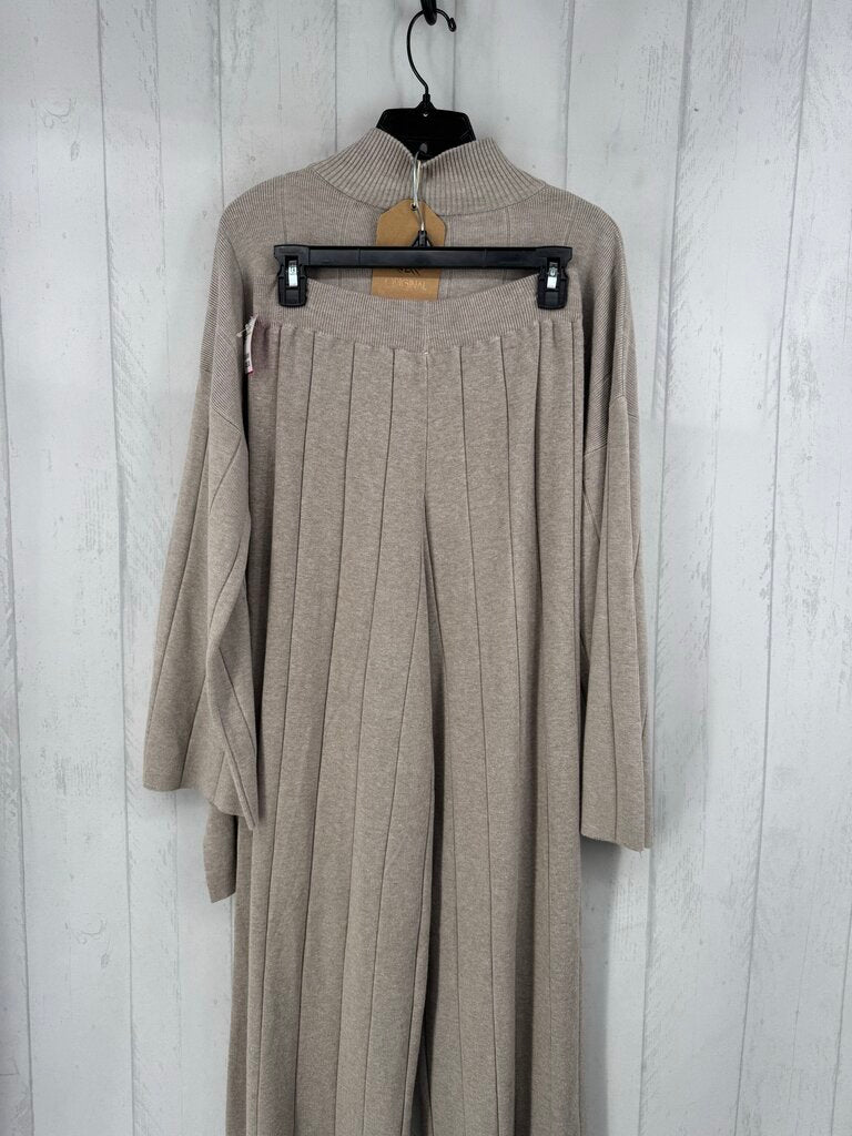 S/M 2pc ribbed pant set