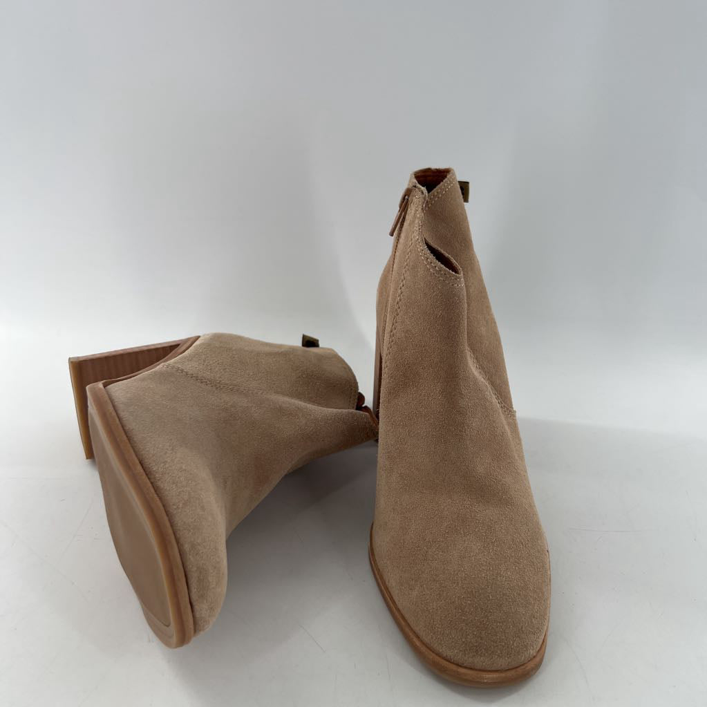 9.5 stacked heel side zip ankle boots