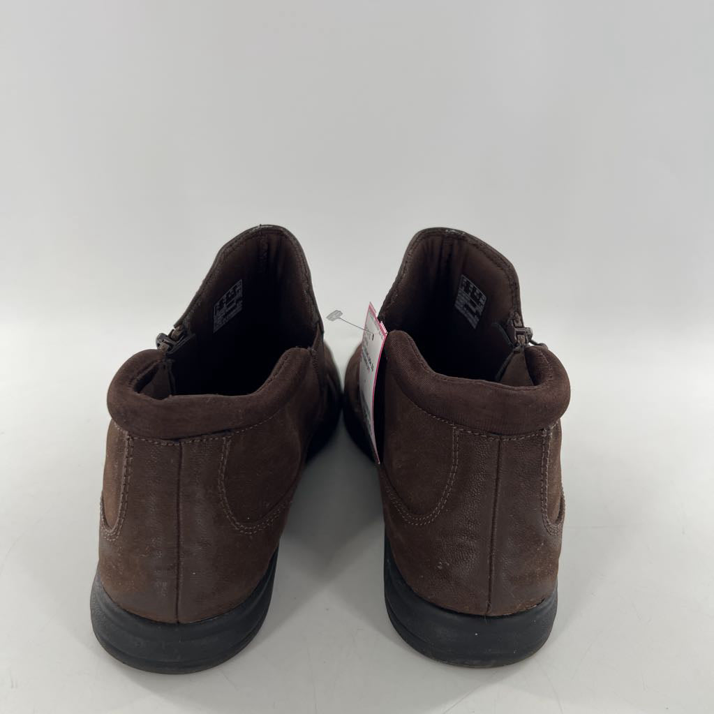 10 ruched side zip ankle boots
