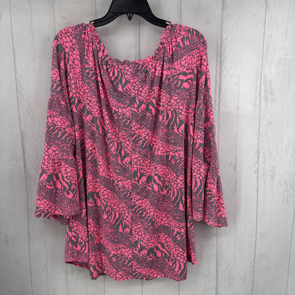 L animal print 3/4 slv top