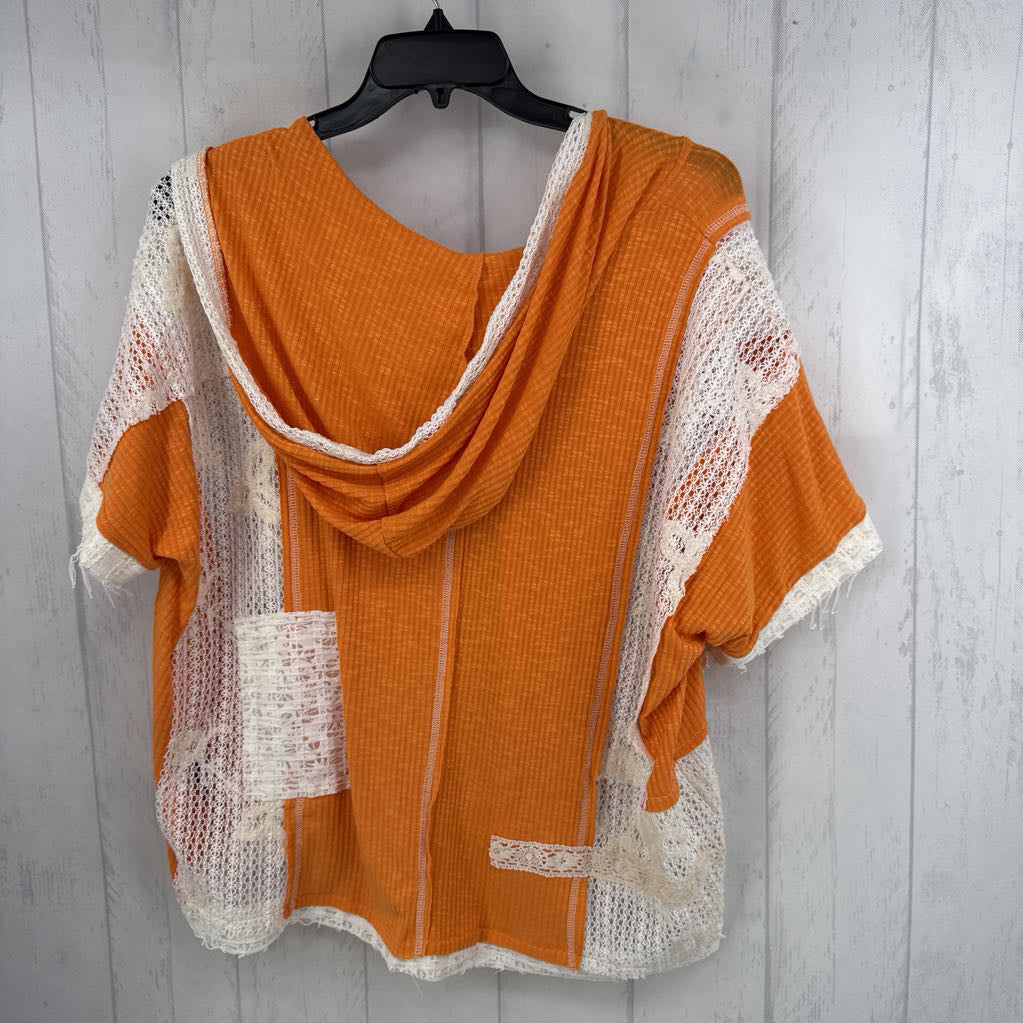 R56 M split neck mixed media hooded s/s top