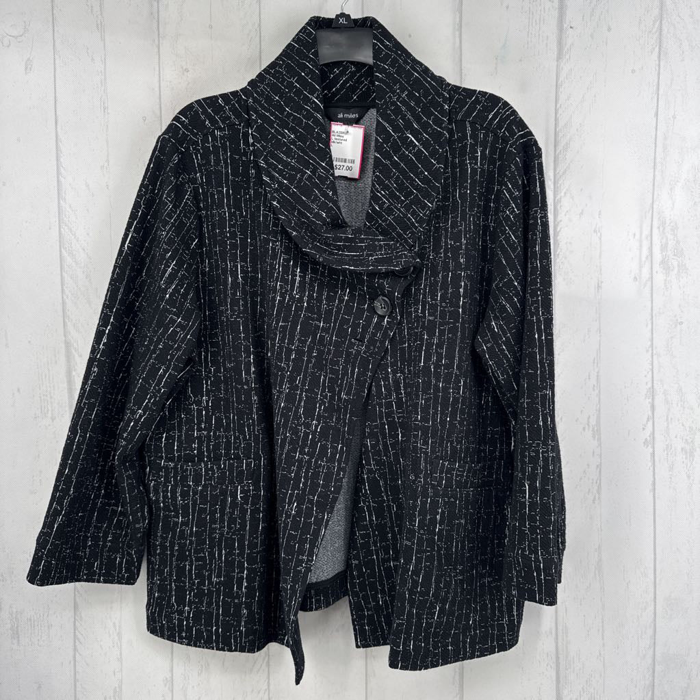 L textured crossover buton blazer