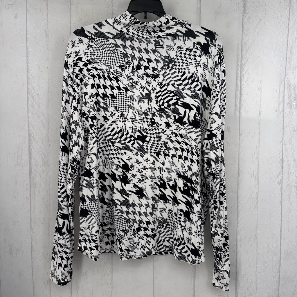 XL printed mock neck l/s tee