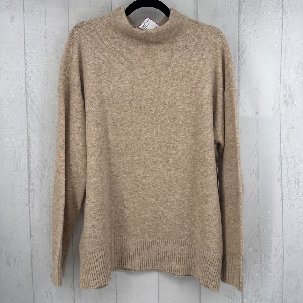 R40 M mock neck sweater