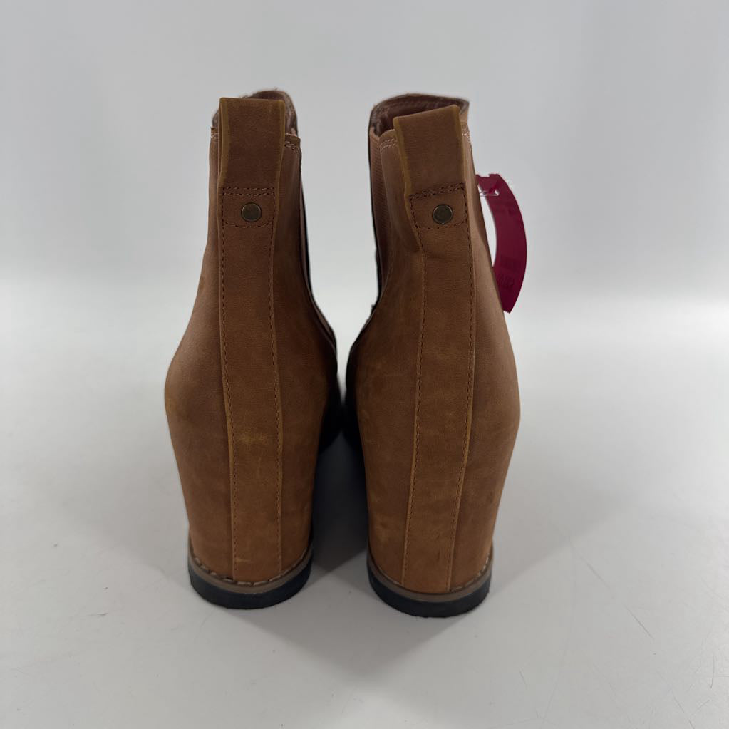 11 wedge heel ankle boot