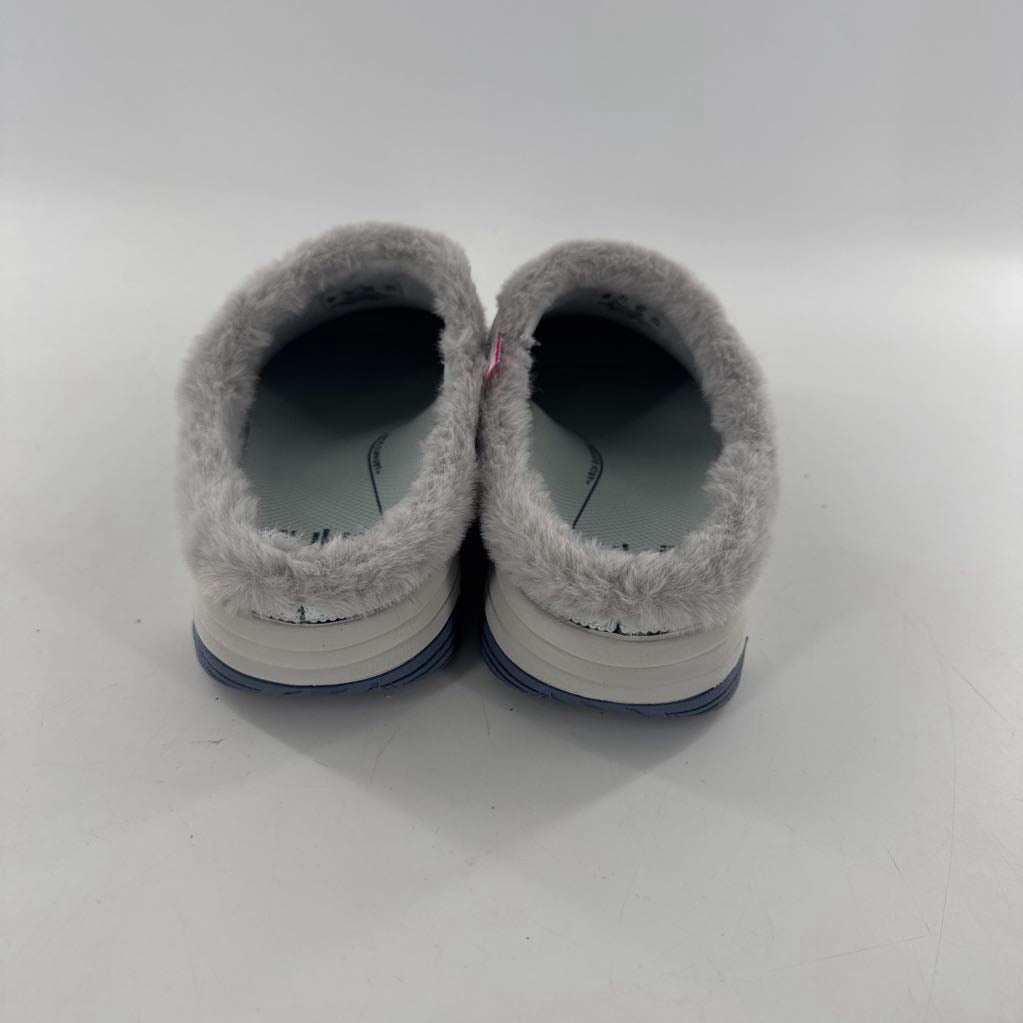 8 faux fur lined clogs