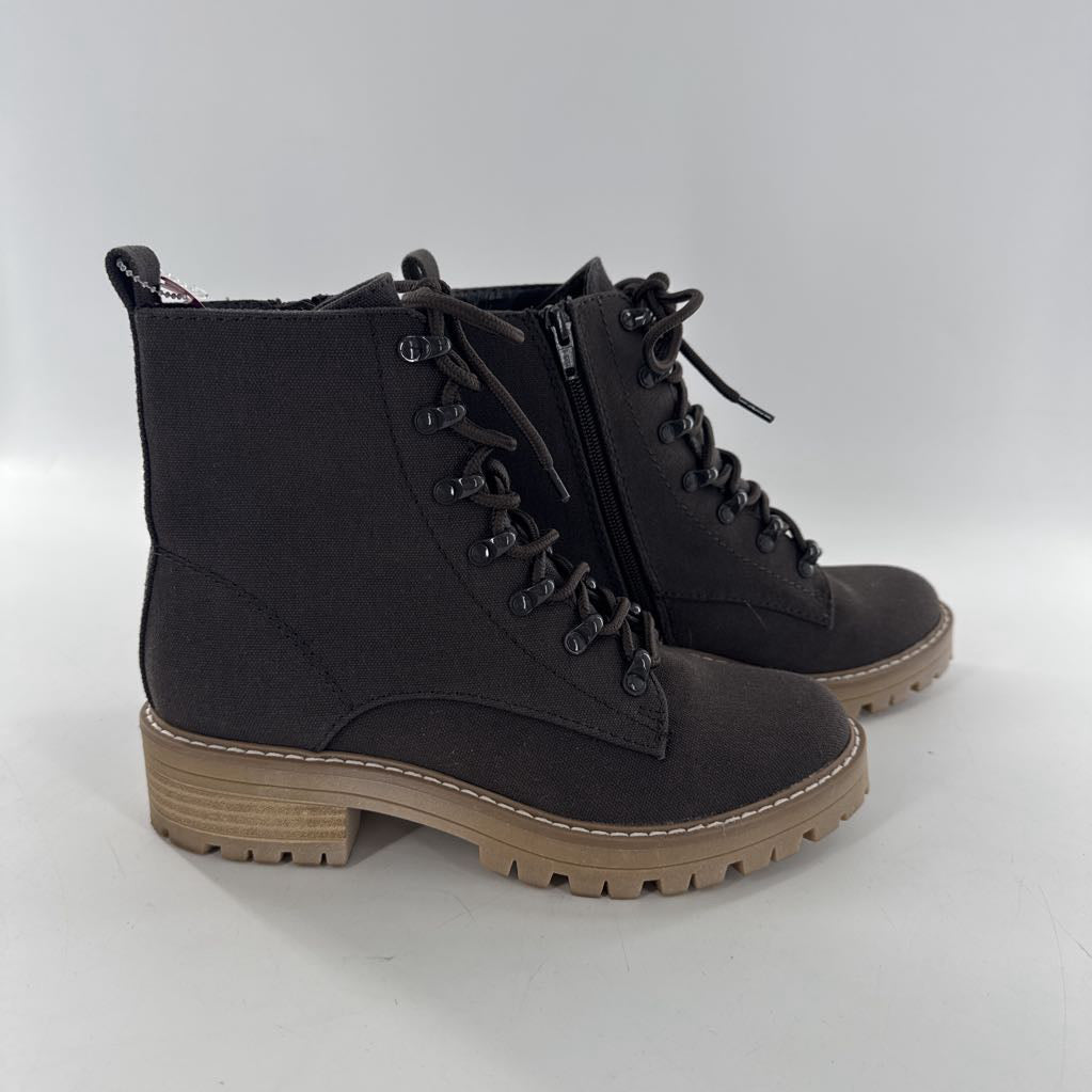 7.5 lug sole combat boot