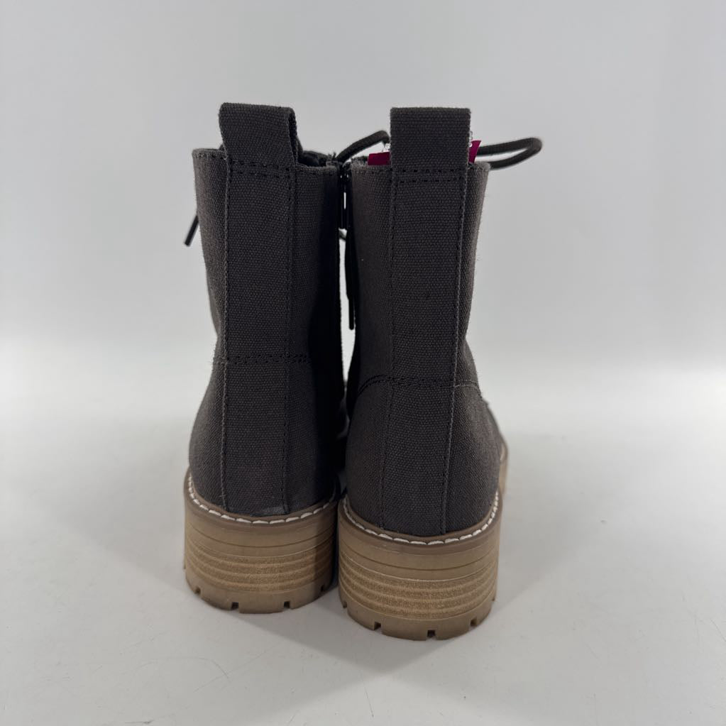 7.5 lug sole combat boot