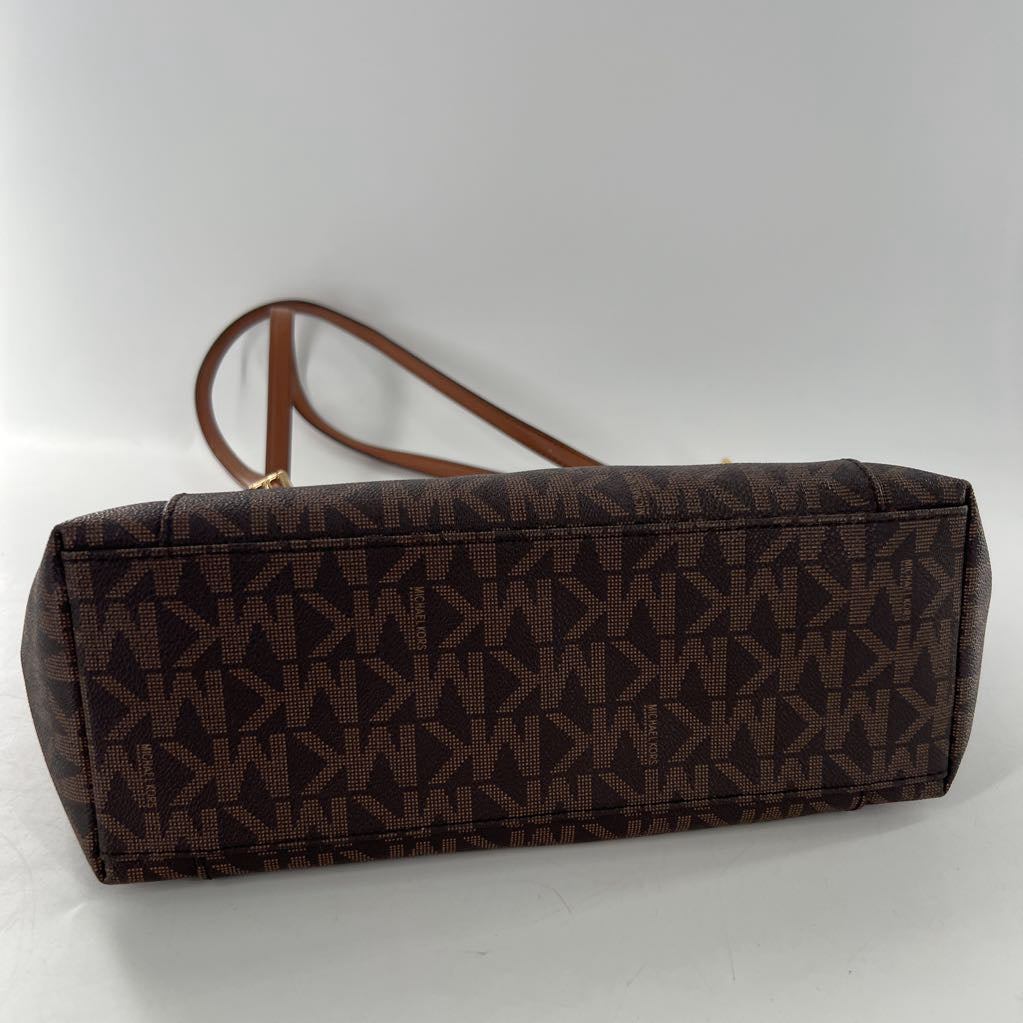 monogram top zip tote w/ open pockets
