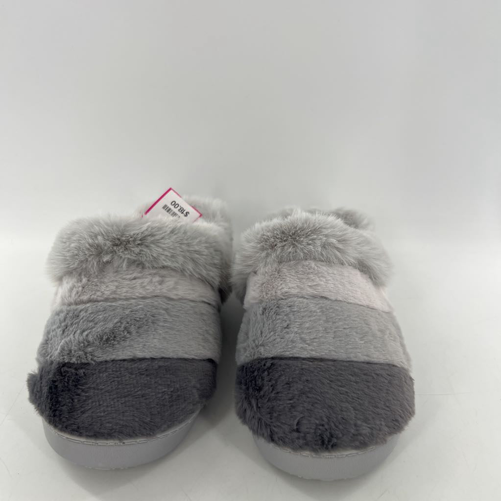9/10 faux fur slipper