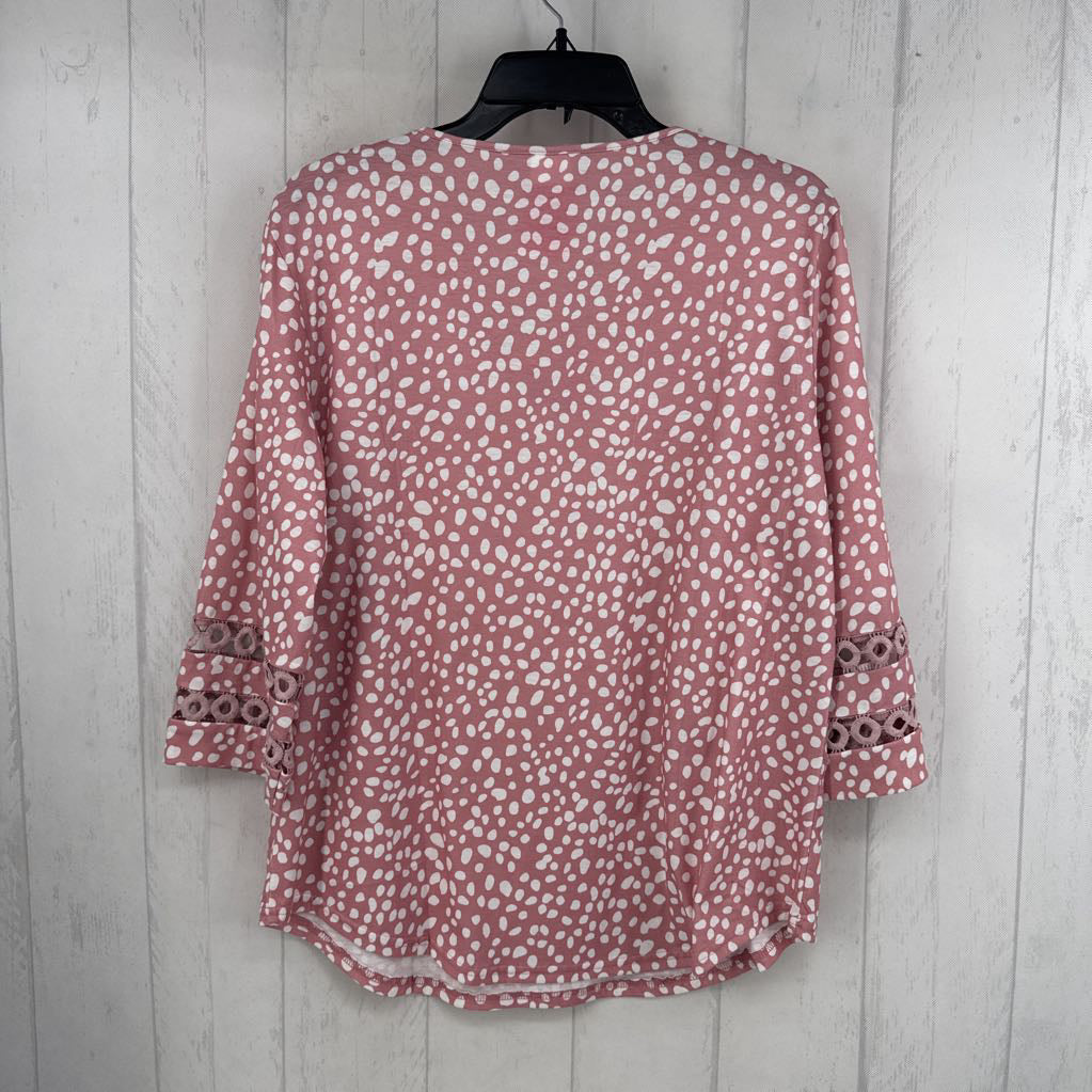 L dot print v-neck 3/4 slv top