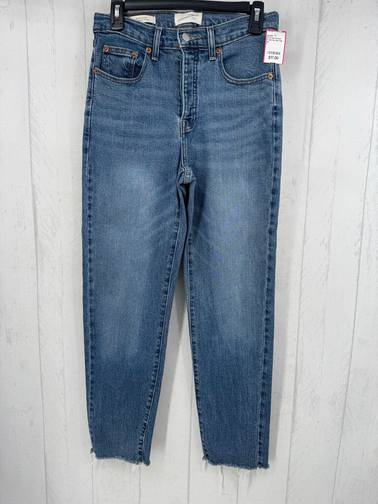 8 mid-rise slim leg jean