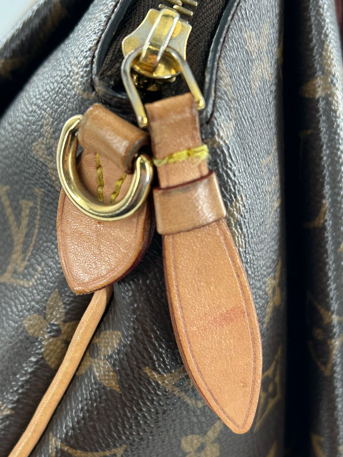 Monogram Rivoli MM