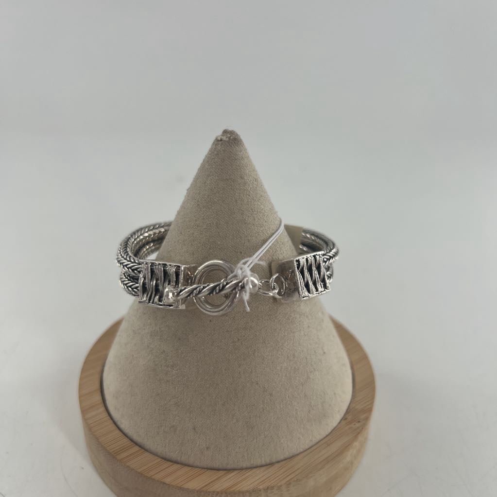 .925 silver mesh toggle bracelet