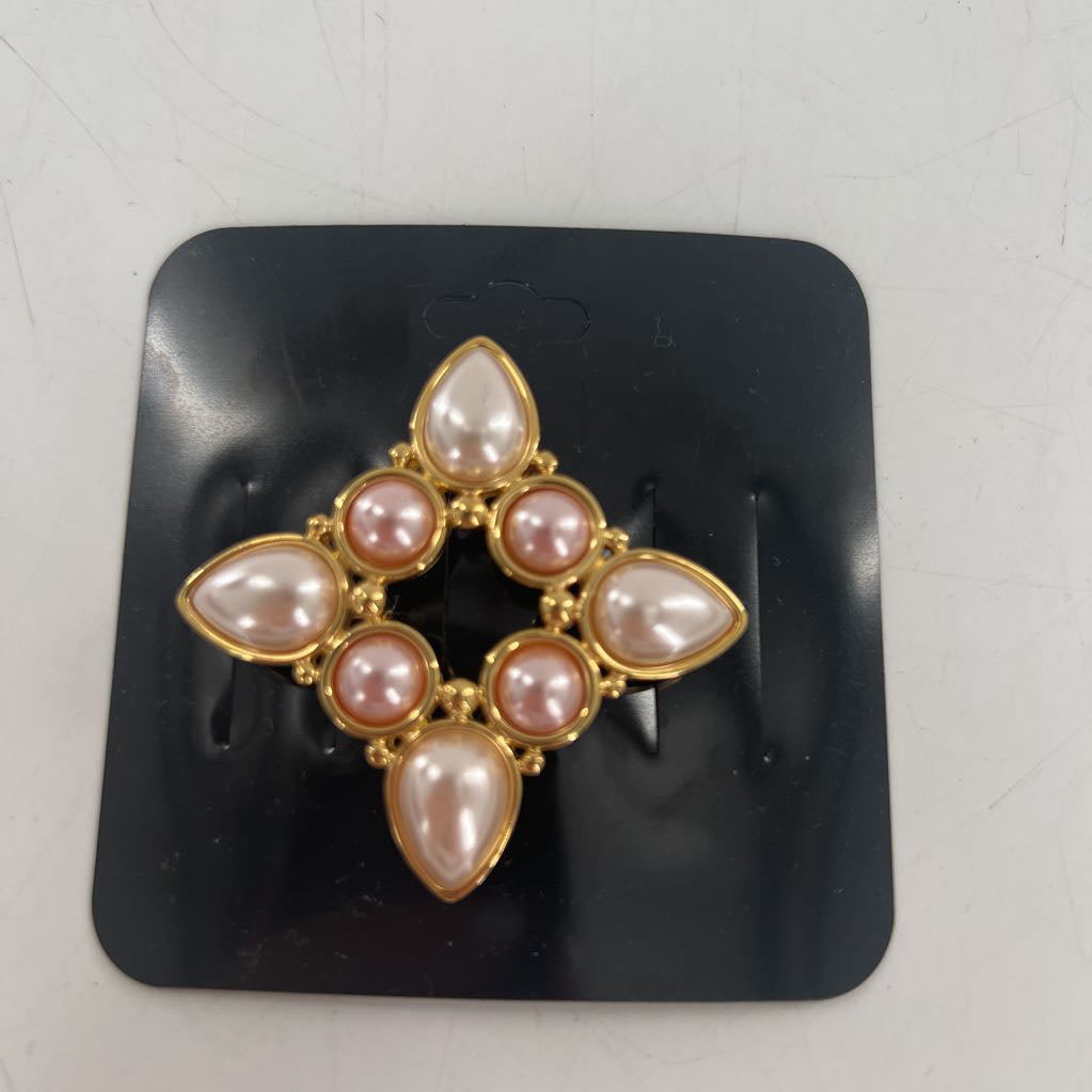 gold tone pink pearl pin