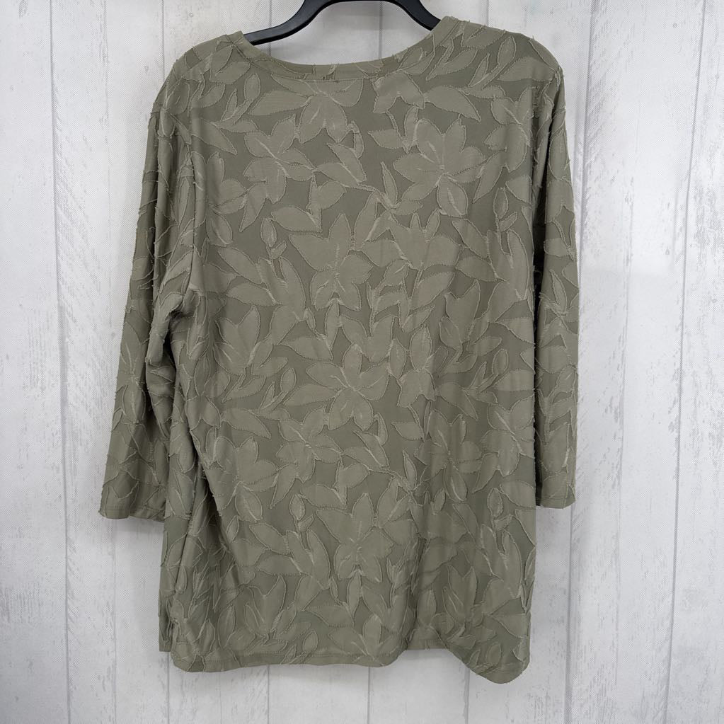 L jacquard split neck 3/4 slv top