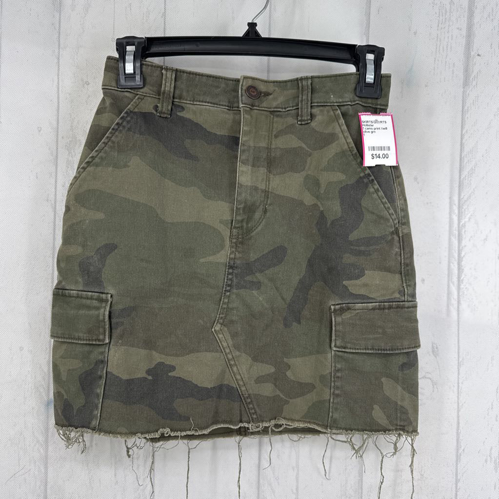 1 camo print twill skirt