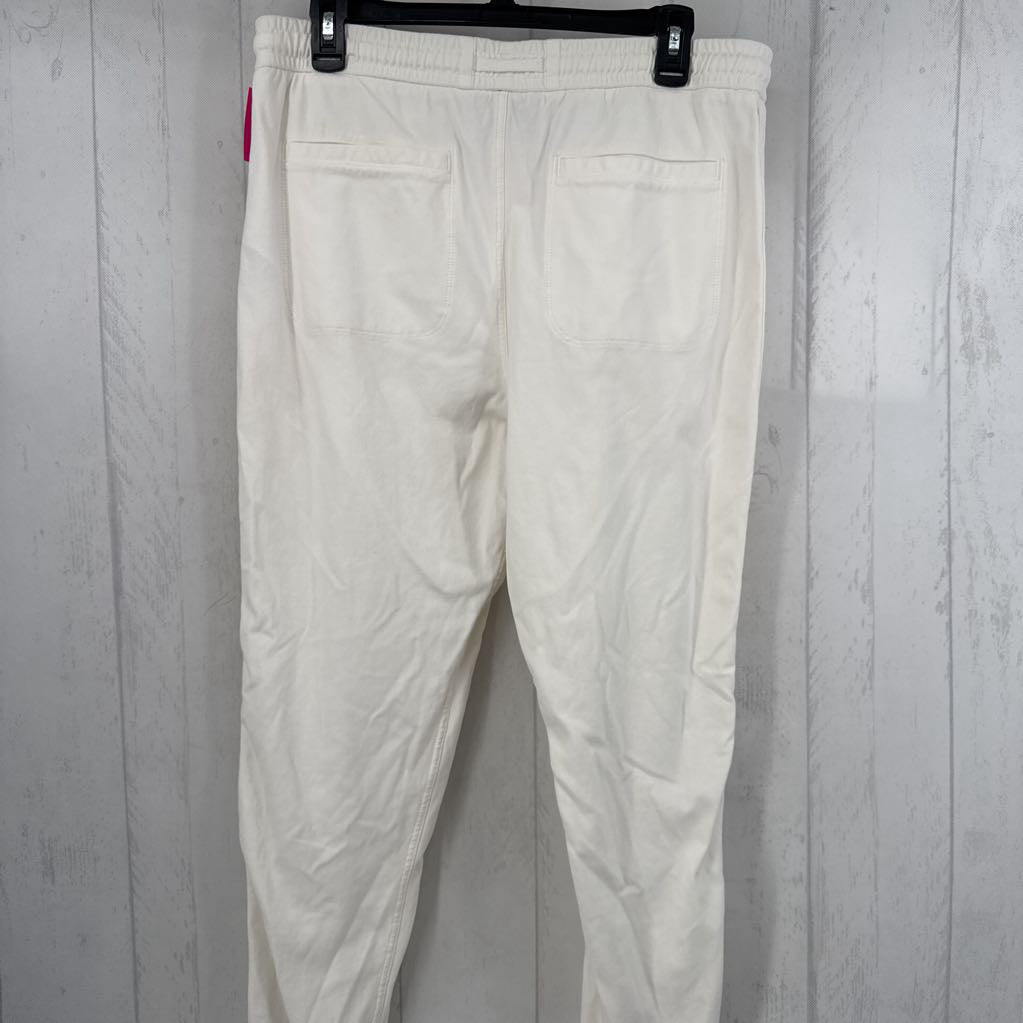 L pull-on joggers