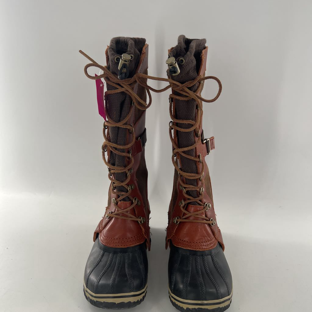 10 lace-up tall duck boots