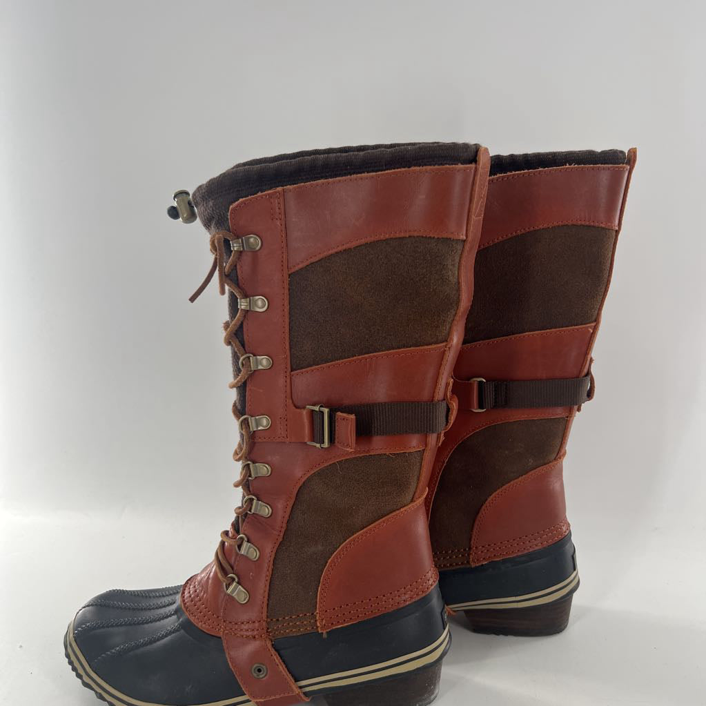10 lace-up tall duck boots