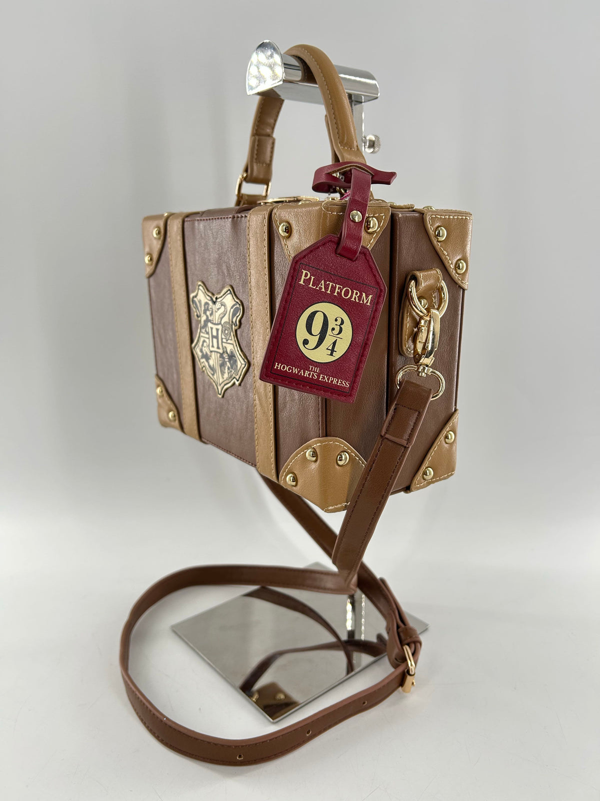 hogwarts luggage purse