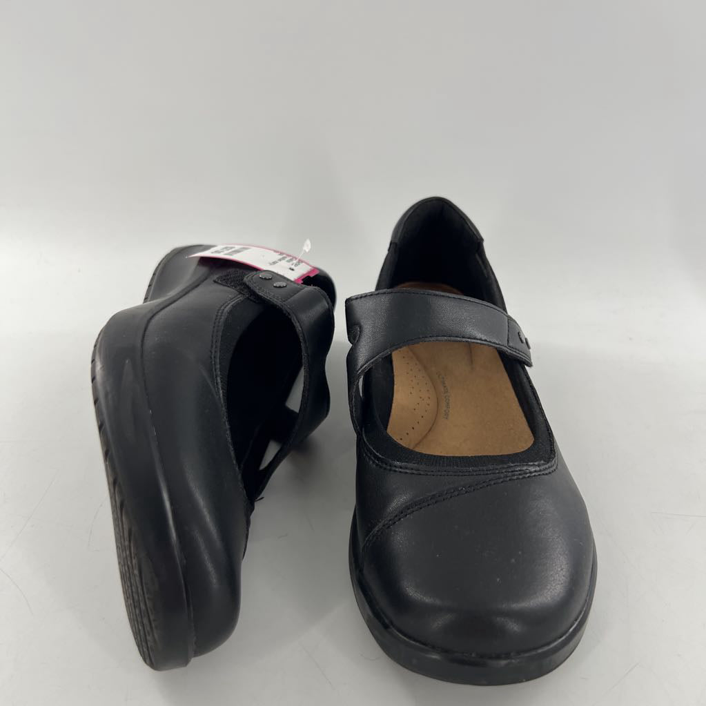 9 leather mary-janes