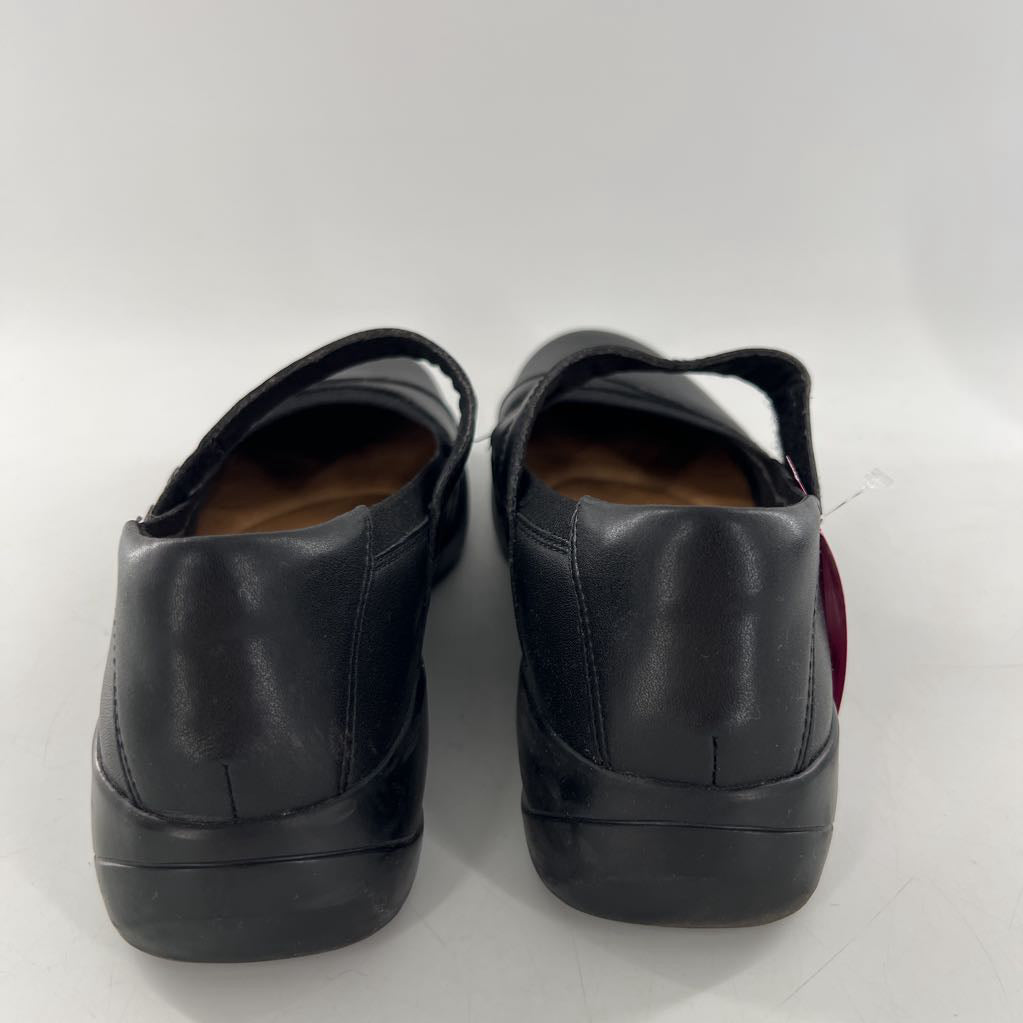 9 leather mary-janes