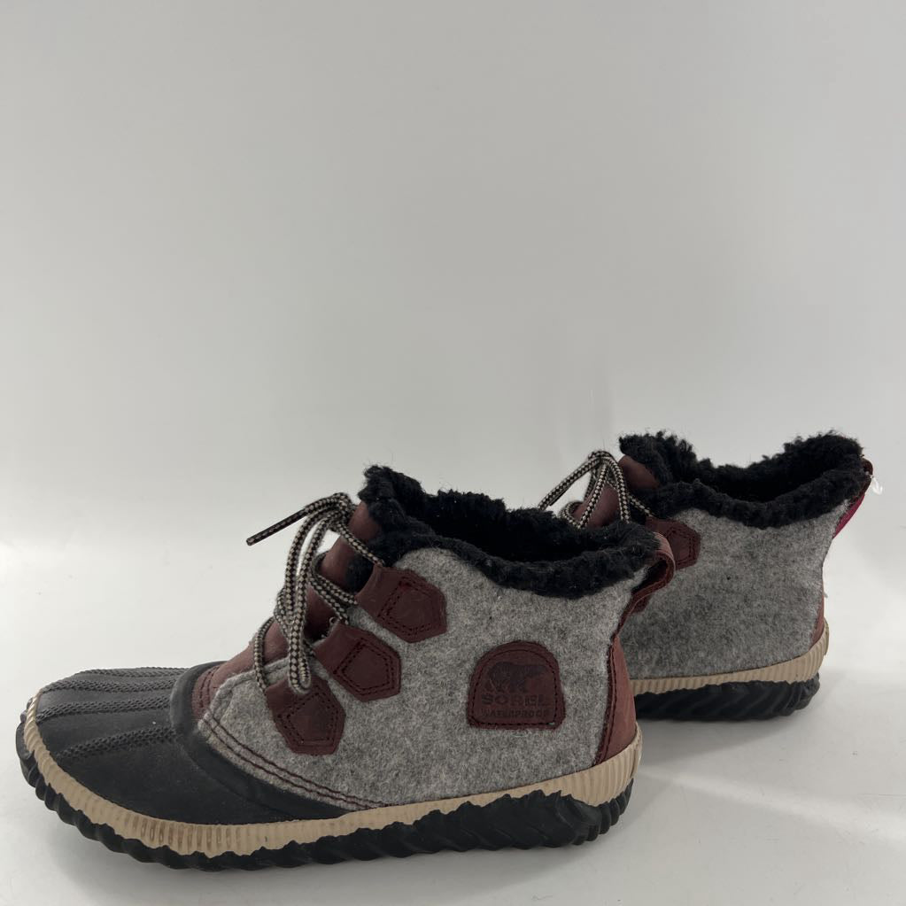 7.5 sherpa lined duck boot