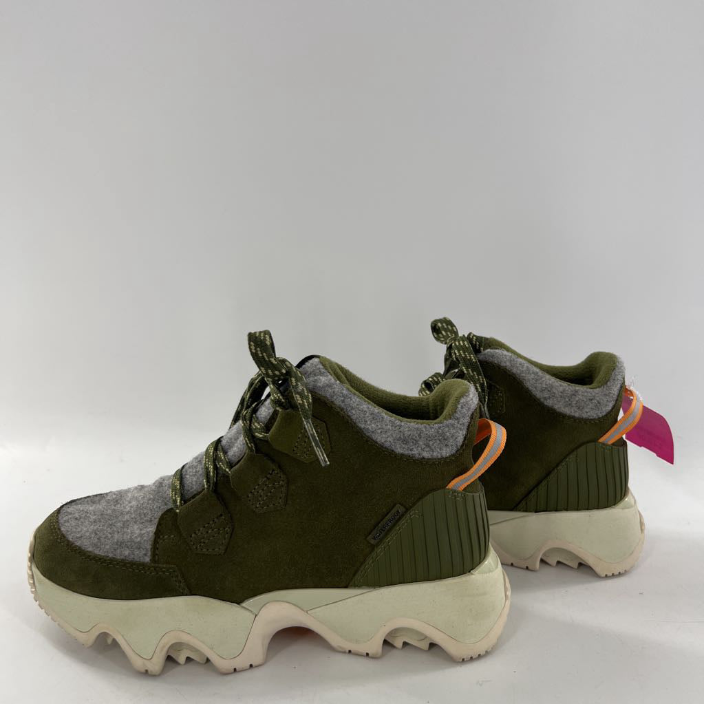 7.5 hiking boot